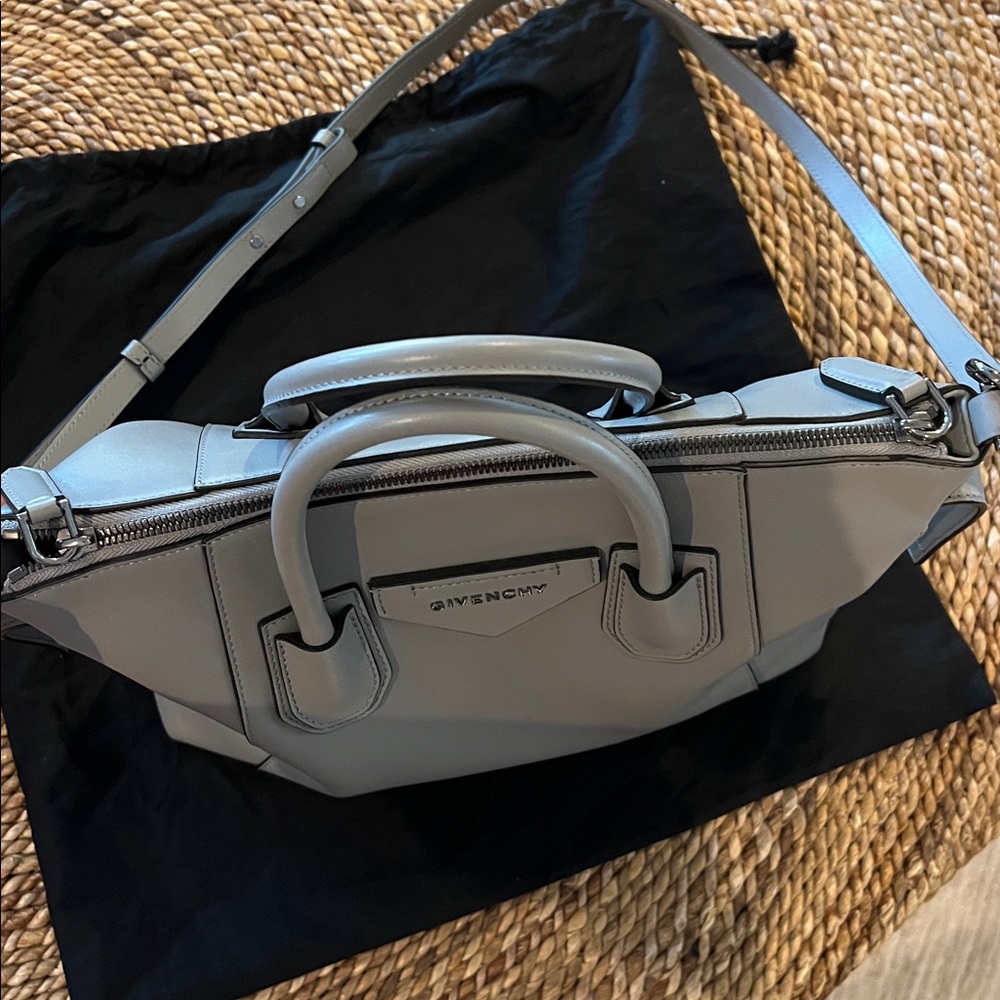 Givenchy soft Antigona small - Picture 5 of 13